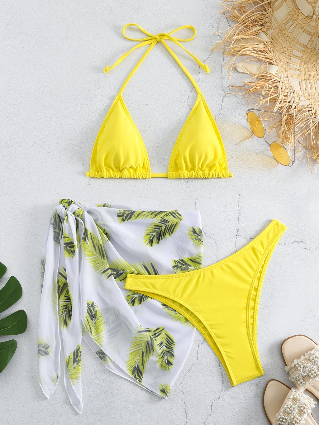 Ensemble bikini 3 pièces Feather Luxe – Maillot de bain dos nu à col licou avec imprimé plume exotique, bas de maillot taille haute à nouer et paréo – Maillot de bain extensible et confortable pour femme, idéal pour la plage et la piscine en été