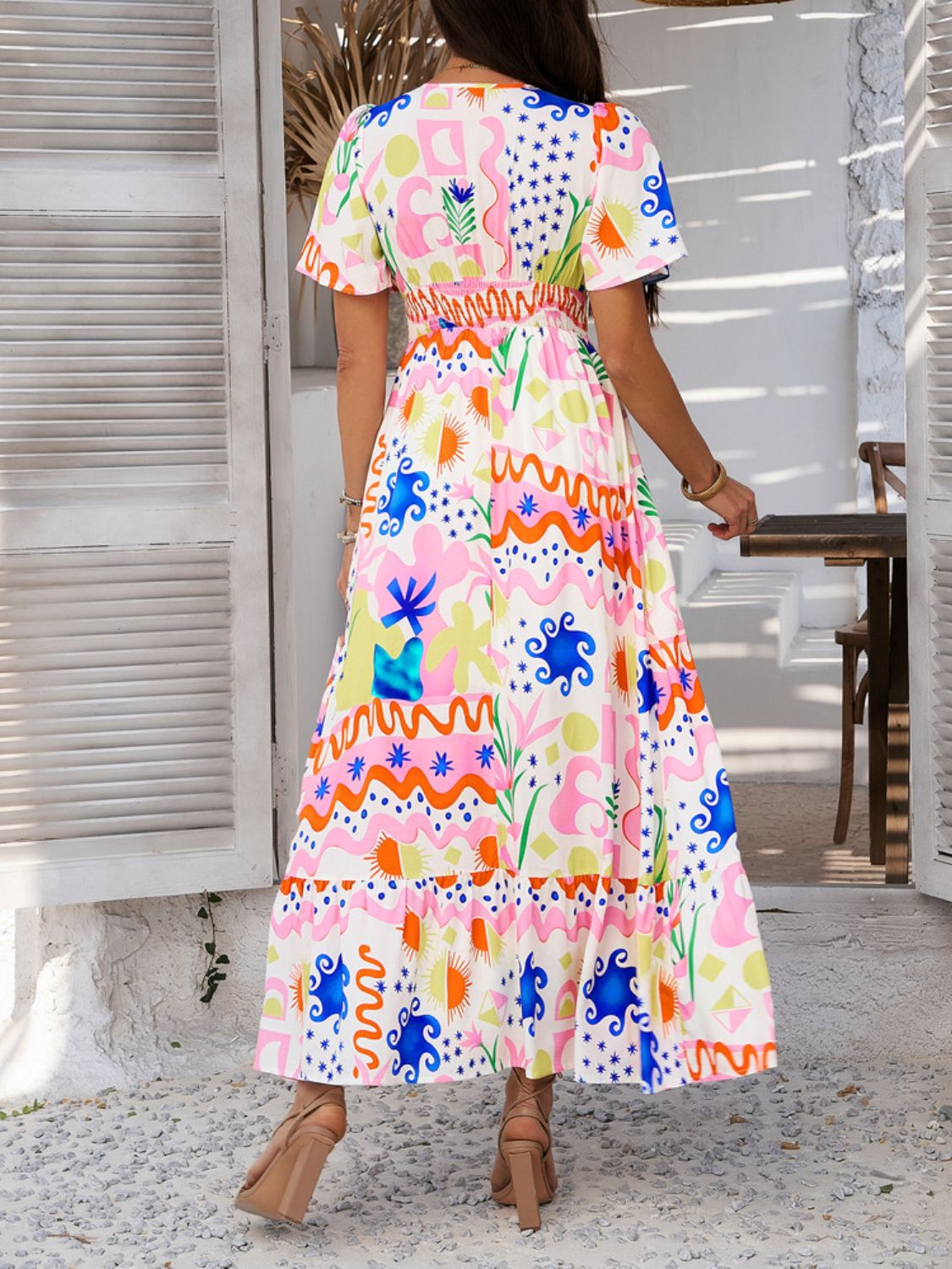 Robe longue élégante pour femme à imprimé floral, col en V et manches courtes