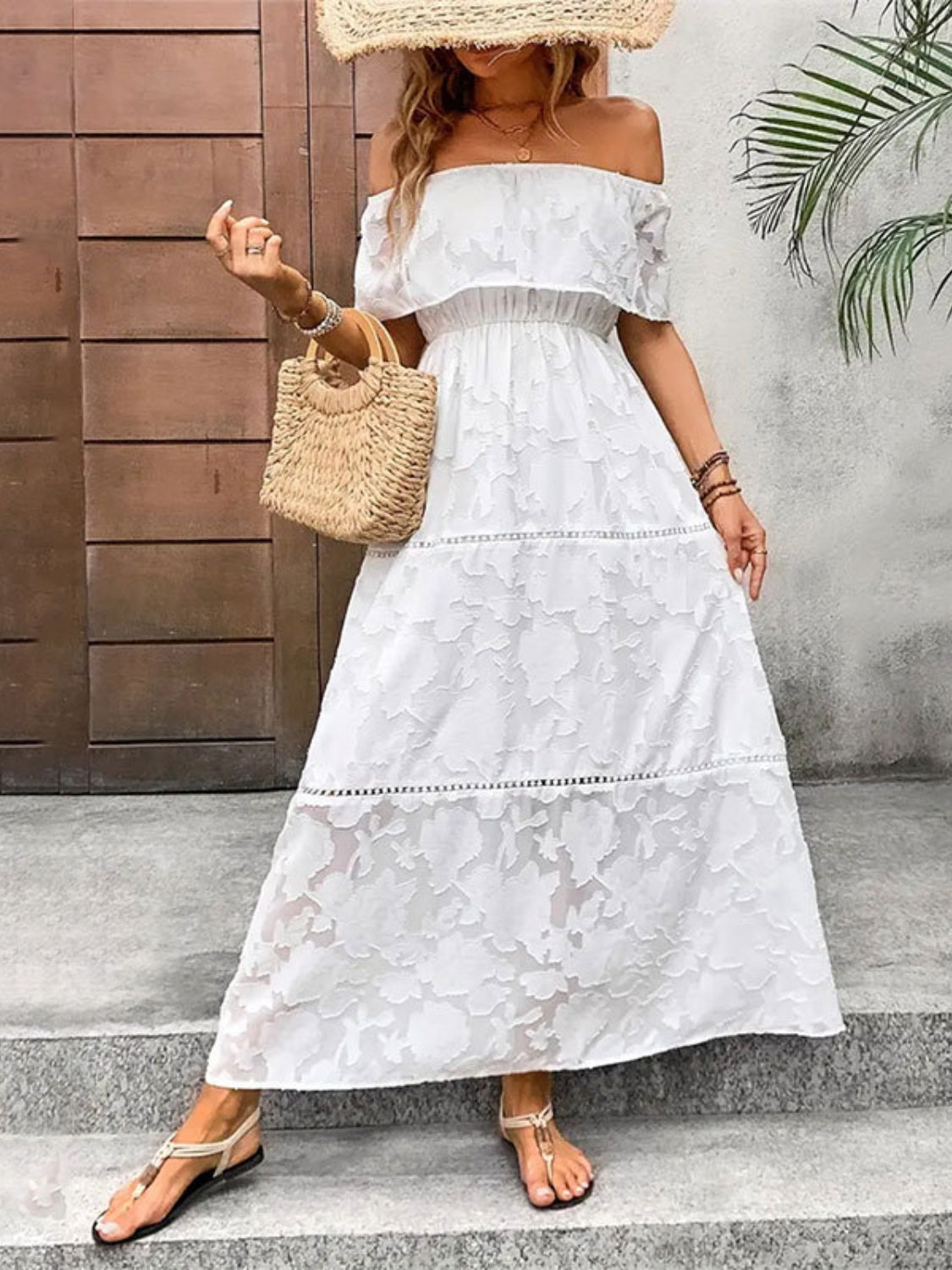 Robe longue blanche chic à épaules dénudées élégante robe d'été à manches courtes