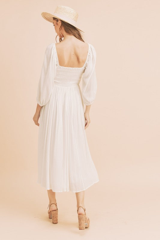 Nouvelle Robe Confortable d'Été à Volants, Smockée, Encolure Carrée et Manches Ballon – Féminine, Chic et Élégante pour Toutes les Occasions