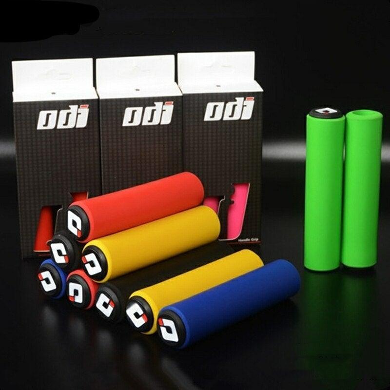 2 poignées de vélo en silicone antidérapantes et absorbant les chocs pour VTT, en gel de silice, super légères, antidérapantes, antichoc, avec blocage, pour cyclisme