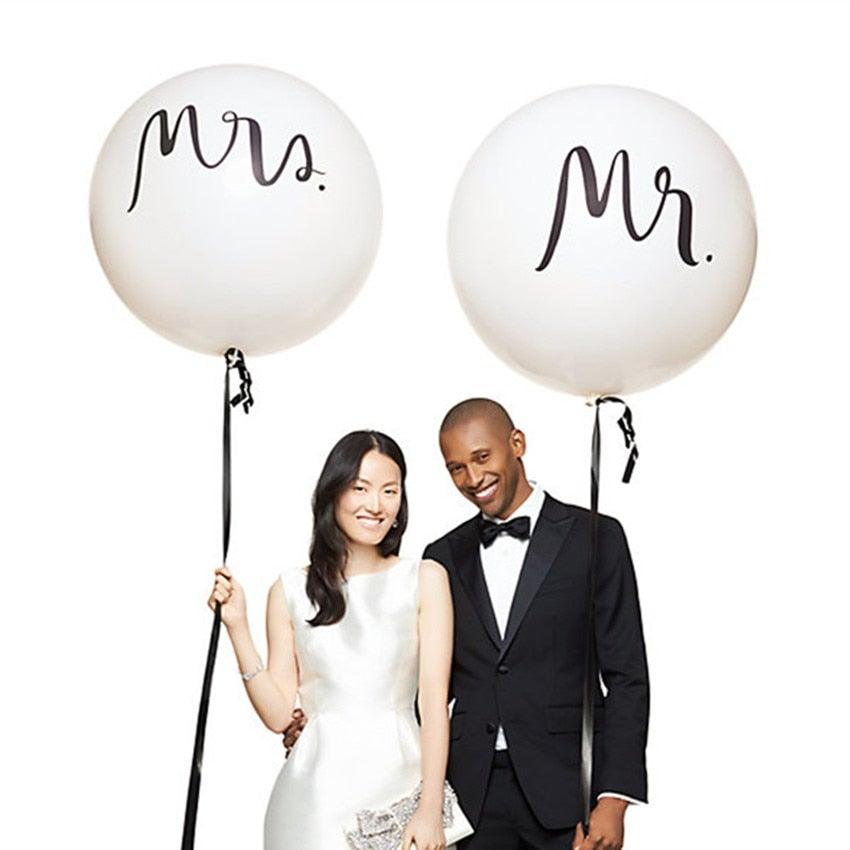 Lot de 2 ballons ronds en latex de bonne qualité de 36 pouces imprimés "Mr & Mrs" noirs et blancs pour mariage heureux et Saint-Valentin