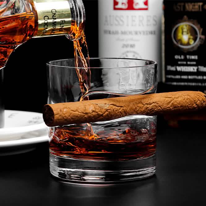 Ensemble 3 pièces : Verres à whisky avec support à cigare et coupe-cigare