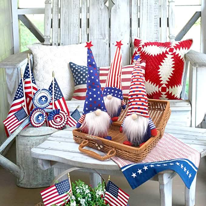 Ensemble de 3 statuettes en peluche de gnomes patriotiques