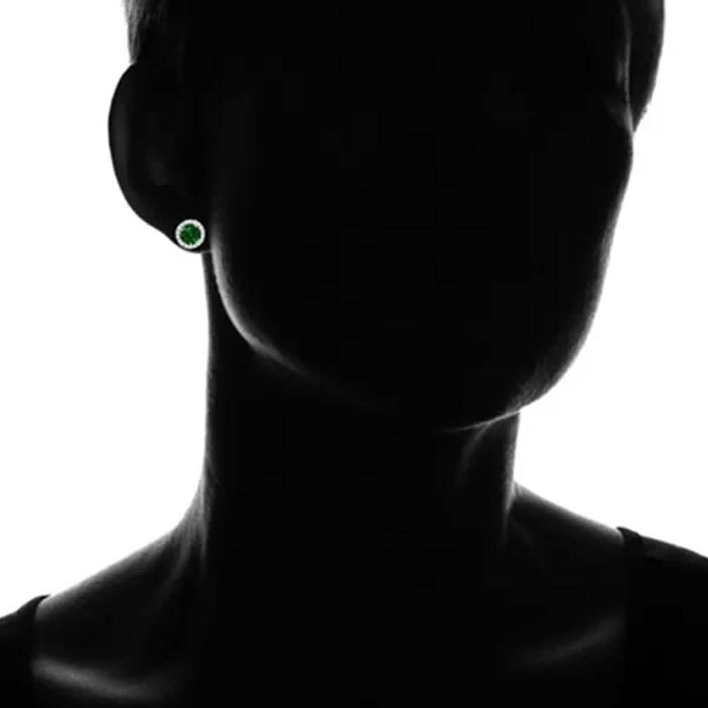 Clous d'oreilles en argent sterling avec halo d'émeraude 3,00 CTTW