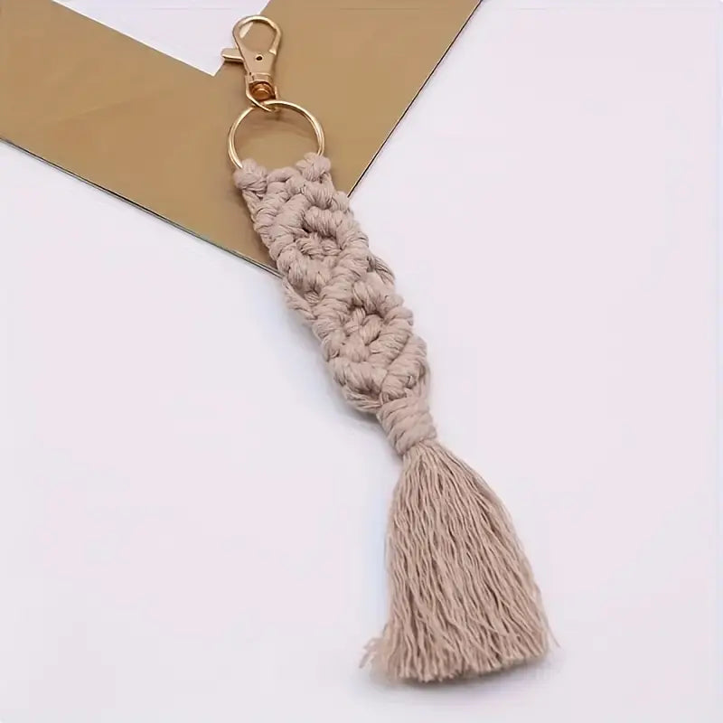 Porte-clés Macramé – Bijou de Sac - Pompon en Coton Fait Main (Couleur Aléatoire)
