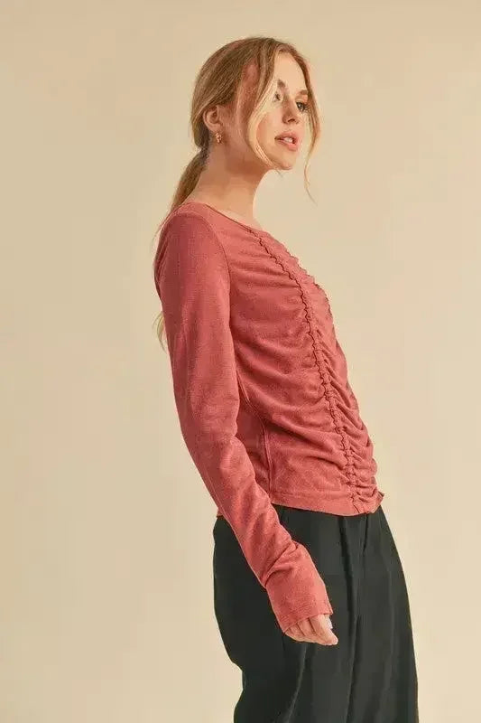 T-shirt à manches longues avec fronces devant - Haut amincissant | Femstylo