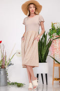 Robe d'été midi Celeste grande taille à pois, col rond et manches papillon pour femmes – Une robe ludique, féminine et élégante pour toutes les occasions