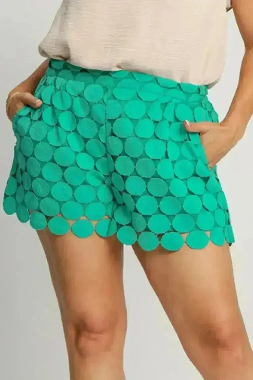 Shorts en dentelle à pois grande taille Umgee