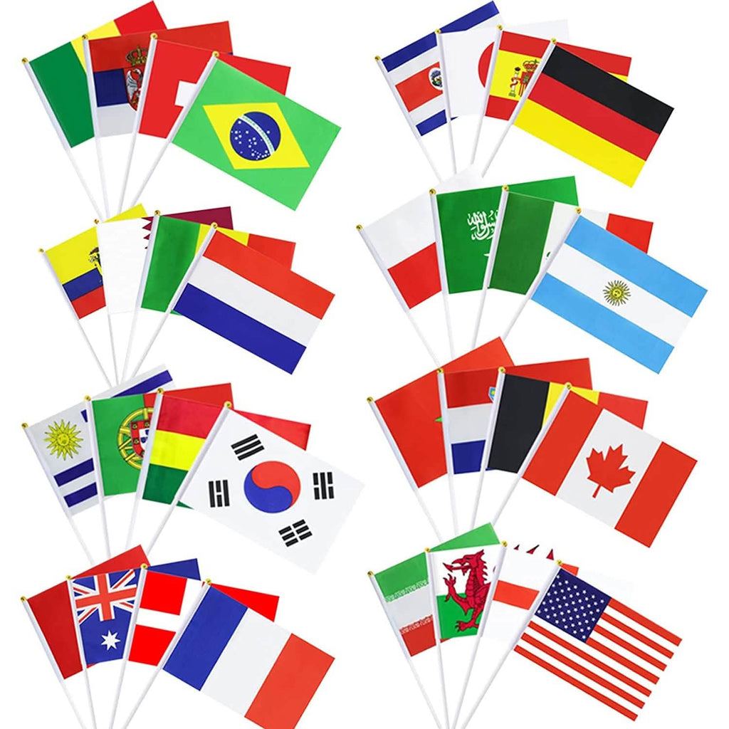 32 Pièces : Drapeaux des équipes nationales participant à la Coupe du monde 2022
