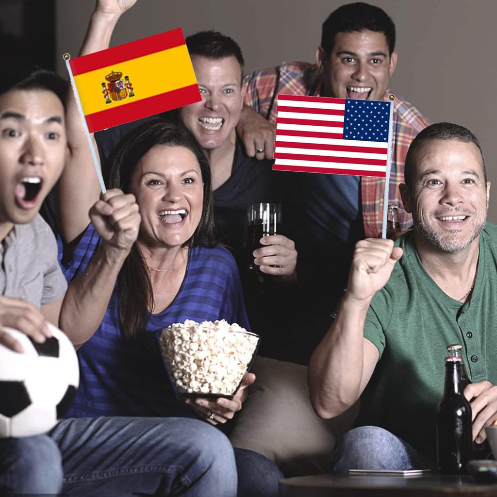 32 Pièces : Drapeaux des équipes nationales participant à la Coupe du monde 2022