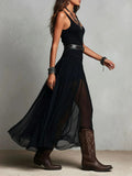 Robe longue maxi plissée en maille noire avec ceinture et col en V