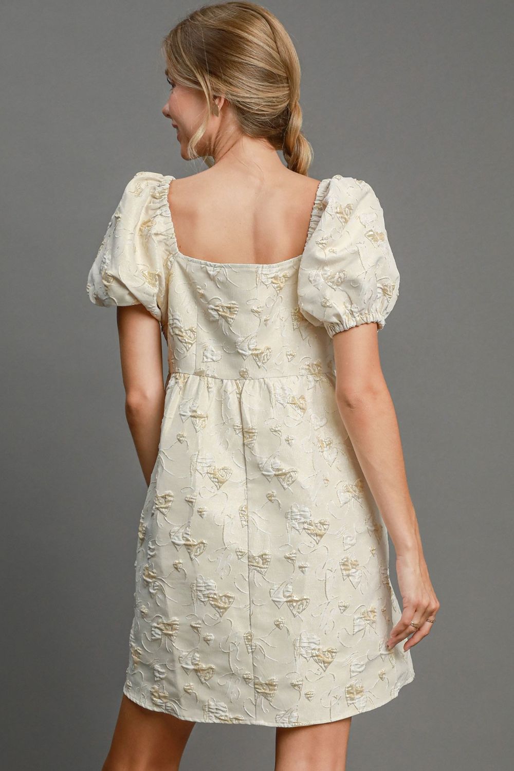 Mini-robe jacquard à col carré et manches bouffantes – Robe romantique jacquard cœur, Robe à manches bouffantes, Mini-robe à col carré, Robe chic pour un rendez-vous galant, Robe élégante à manches bouffantes