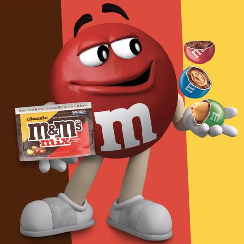 Sachet de bonbons au chocolat M&Ms Classic Mix format familial, chocolat au lait, beurre de cacahuète et cacahuète, 235 g