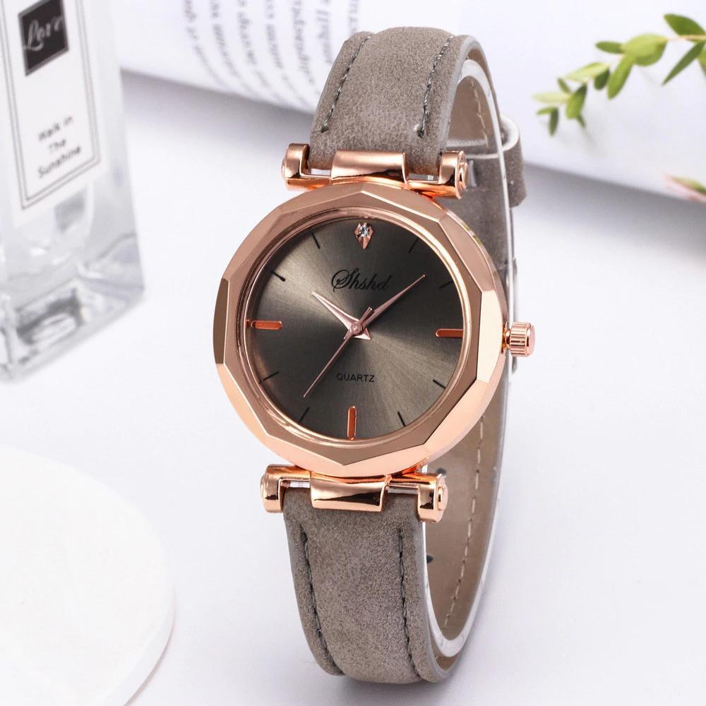Montre Femme Strass Mode Exquis Montre Femme Cuir Décontracté Luxe Analogique Quartz Cristal Montre-bracelet Bracelet Montre Pour Femmes et Filles