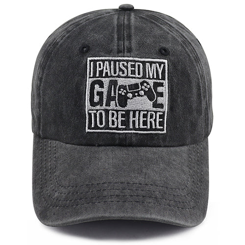 Casquette de Baseball Ajustable "J'ai Mis Mon Jeu en Pause Pour Être Ici"