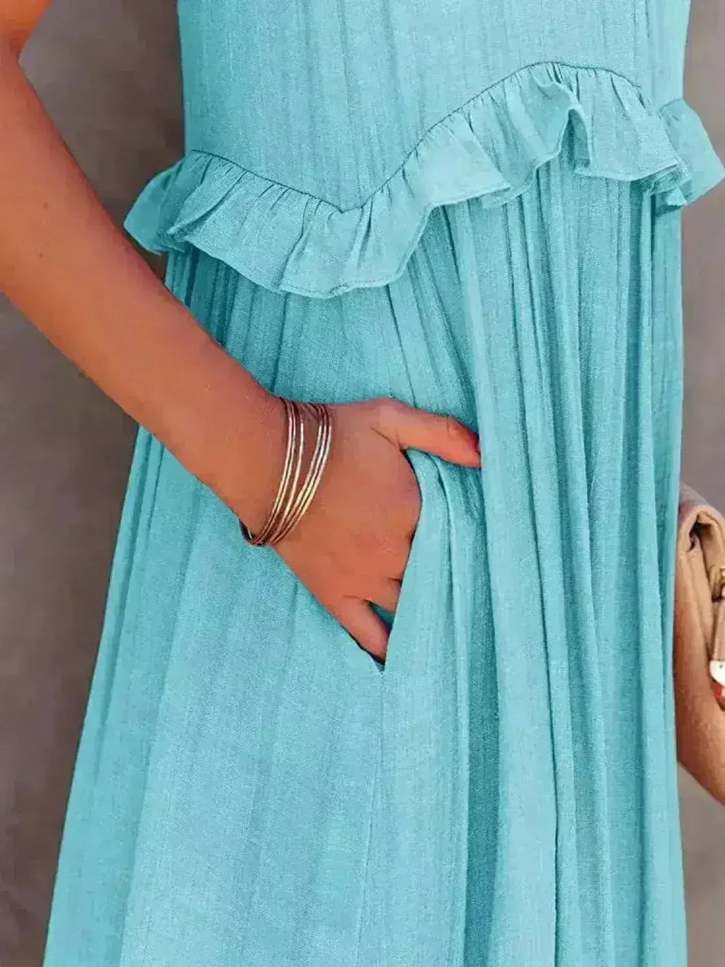 Robe longue étagée sans manches à volants avec poches
