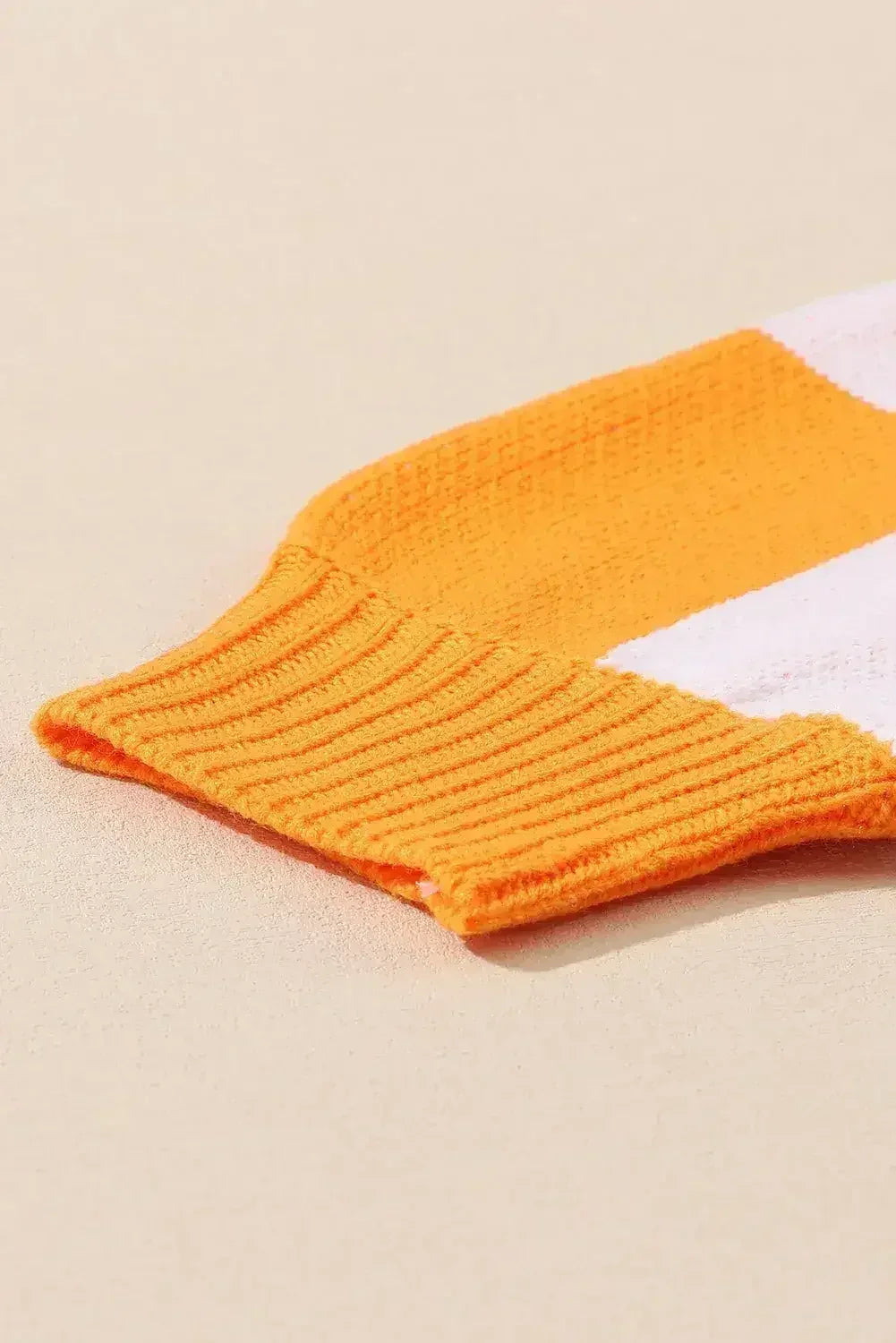 Pull orange à carreaux avec manches évêque - Femstylo