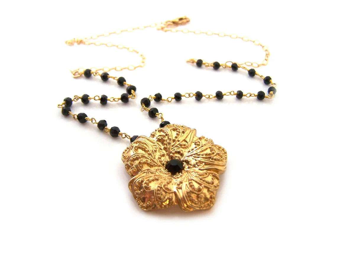 Collier en or rempli en fil enroulé, inspiré vintage, orné, en pierre précieuse onyx noir fleur d'or, pièce unique