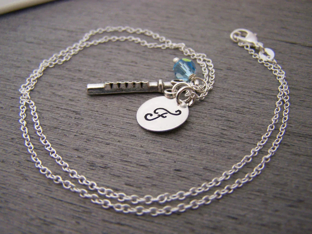 Collier Flûte – Argent Sterling avec Pierre de Naissance et Breloque Initiale