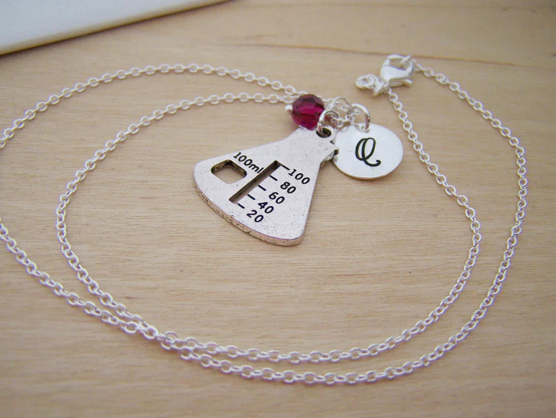 Collier Béchamel de chimie – Argent sterling avec pierre de naissance et breloque initiale