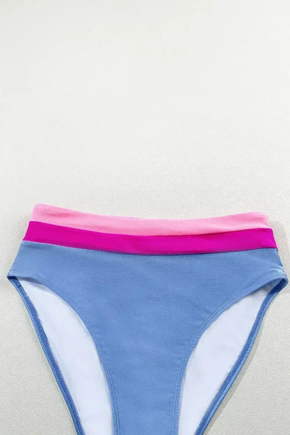 Maillot de bain bikini taille haute color block bleu clair