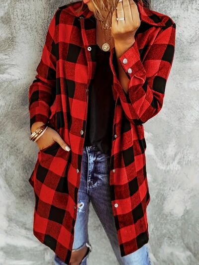 Veste à carreaux rouge foncé à col avec boutons-pression et manches longues – Vêtement d'extérieur classique et tendance avec poches