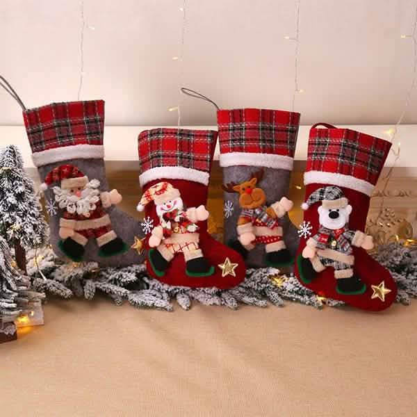 Lot de 4 : Chaussettes de Noël créatives style poupée