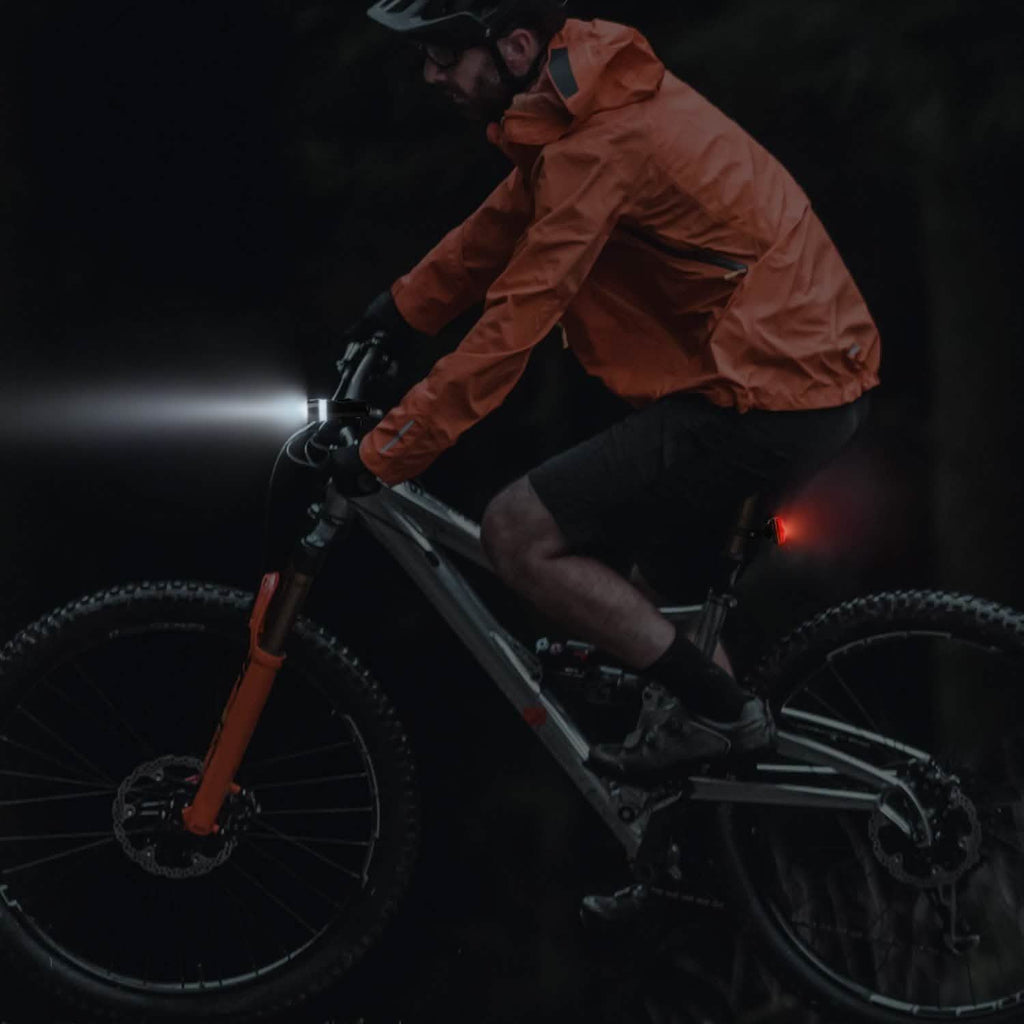 Lot de 4 : Ensemble d'éclairage avant et arrière universel pour vélo