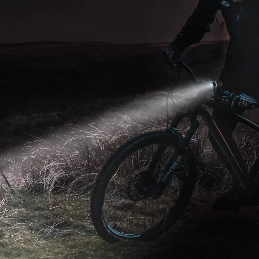 Lot de 4 : Ensemble d'éclairage avant et arrière universel pour vélo