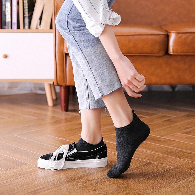 Lot de 4 paires de chaussettes fantaisie en coton antidérapant, invisibles, pour femme, motif cœur brodé, printemps, décontractées et amusantes