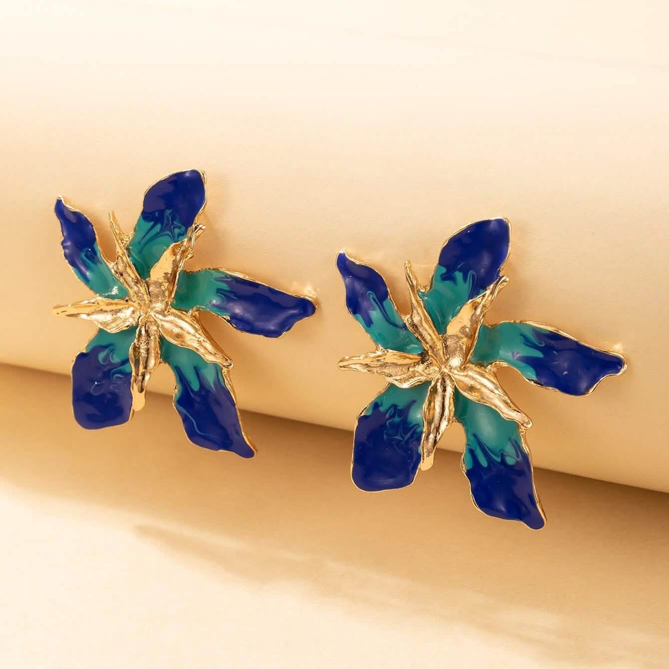 Lot de 4 paires de boucles d'oreilles clous en métal texturé motif fleur pour femme