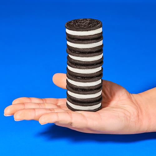 Biscuits sandwich au chocolat Oreo Mega Stuf, format familial, 718 g