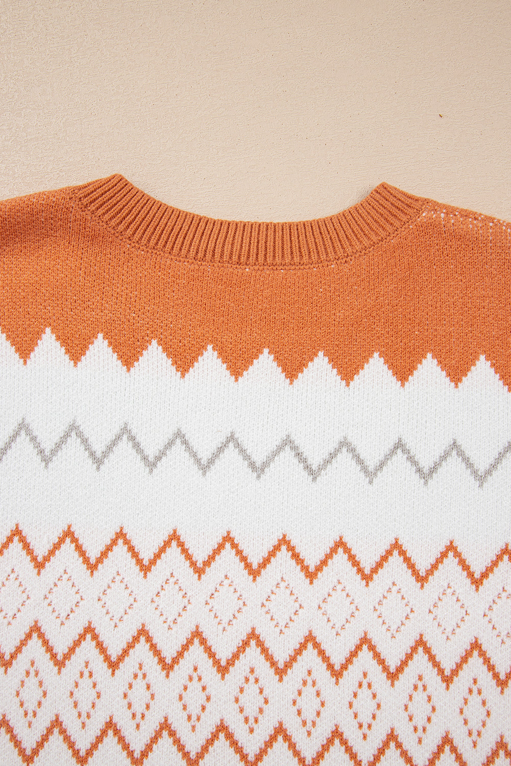 Pull en tricot à motif géométrique zigzag kaki - Femstylo