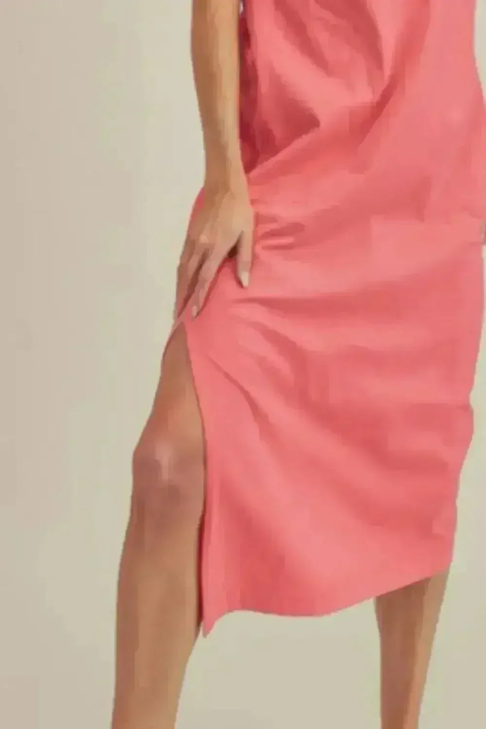Robe midi sans manches à encolure ronde et fente latérale Aemi + Co