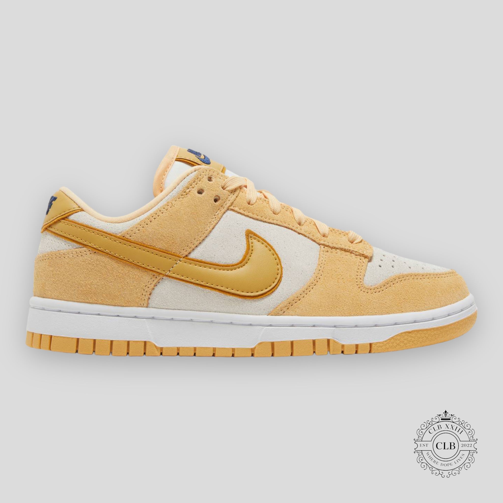 NIKE DUNK LOW LX (F) « GOLD SUEDE »
