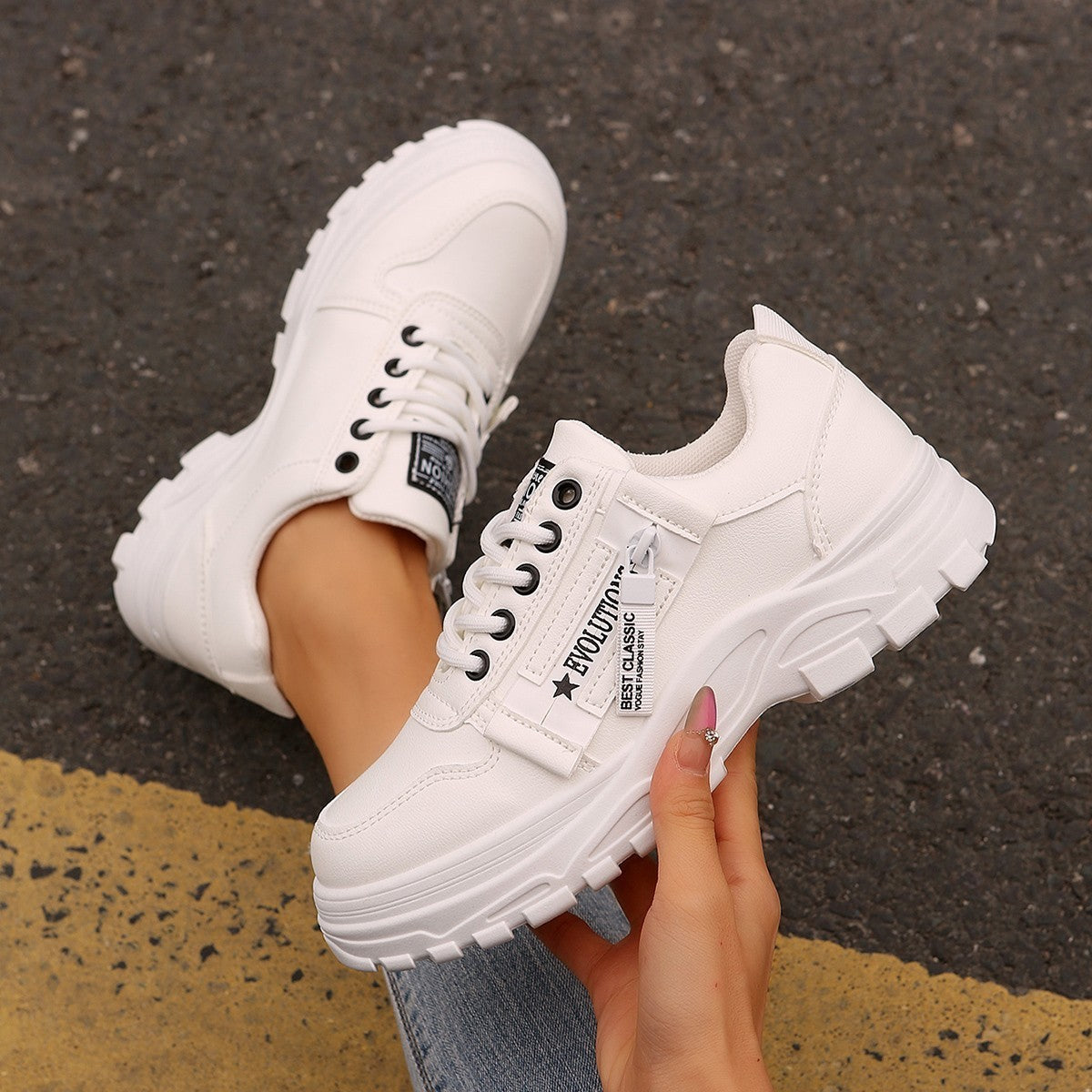 Baskets de sport à lacets et fermeture éclair latérale pour femme