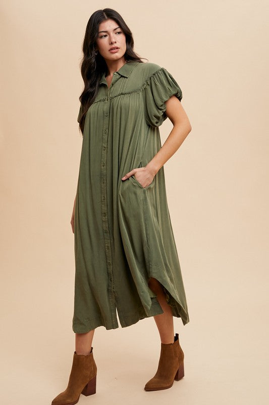 Robe chemise boutonnée à manches bouffantes délavée pour femmes – Robe boutonnée fluide et tendance avec manches bouffantes, délavée pour un look chic sans effort