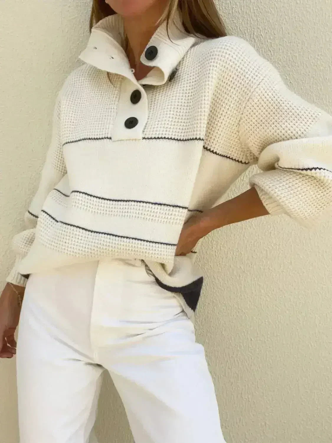 Pull à manches longues gaufré avec patte de boutonnage partielle