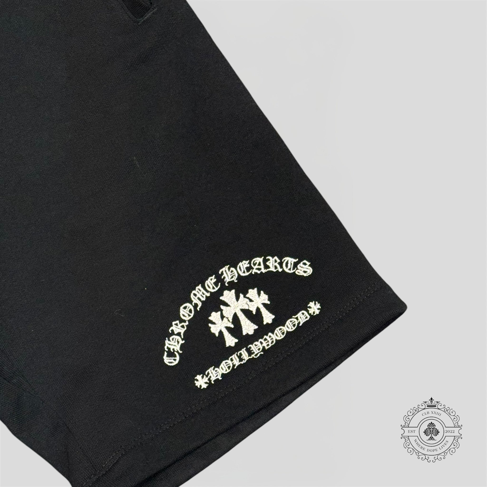Shorts molletonnés brodés Chrome Hearts Cemetery Cross en noir