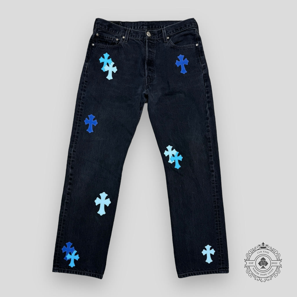 Jean Chrome Hearts avec patch croix bleue