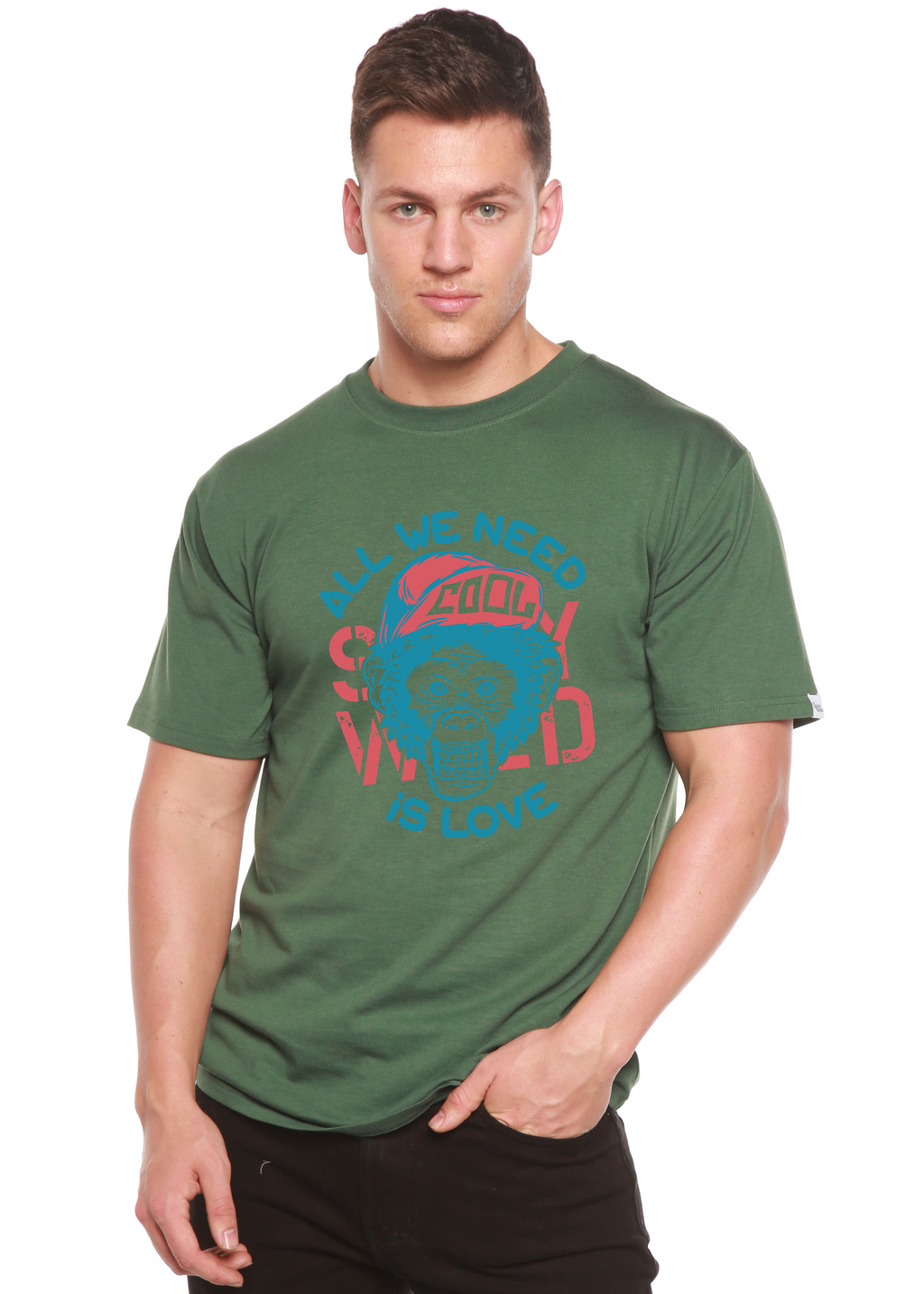 T-shirt graphique à manches courtes en viscose de bambou et coton biologique pour homme "All We Need is Love"