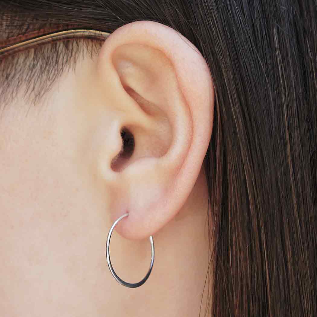 Boucles d'oreilles créoles demi-cercle martelées en argent sterling – 30 mm
