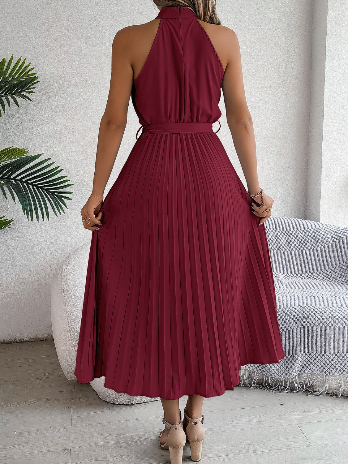 Jolie Robe Midi Rose sans Manches Élégante & Fluide pour Filles Magnifique Design
