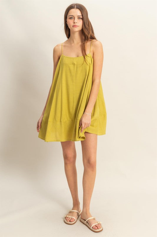 Nouvelle Robe Courte d'Été Trapèze Fluide à Bretelles et Poches pour Femme – Robe Décontractée et Chic à Bretelles Fines avec Poches Fonctionnelles pour un Look Estival Décontracté