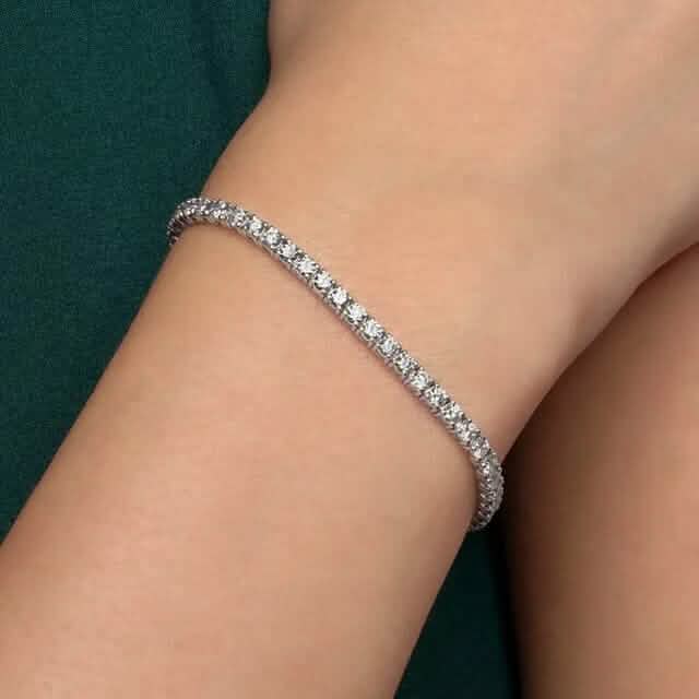 Bracelet tennis 5 carats en or blanc 14 carats avec diamants ronds brillants de laboratoire