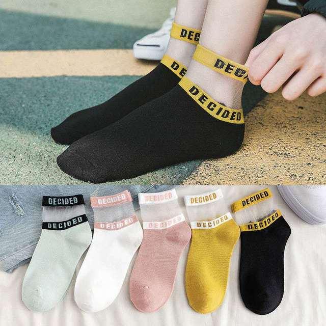 5 Paires Chaussettes Longues Unisexe Fashion Mignonnes Motif Dessin Animé en Coton Doux et Respirant Chaussettes de Sport Été Hiver Chaudes et Amusantes Style Harajuku Pour Hommes et Femmes