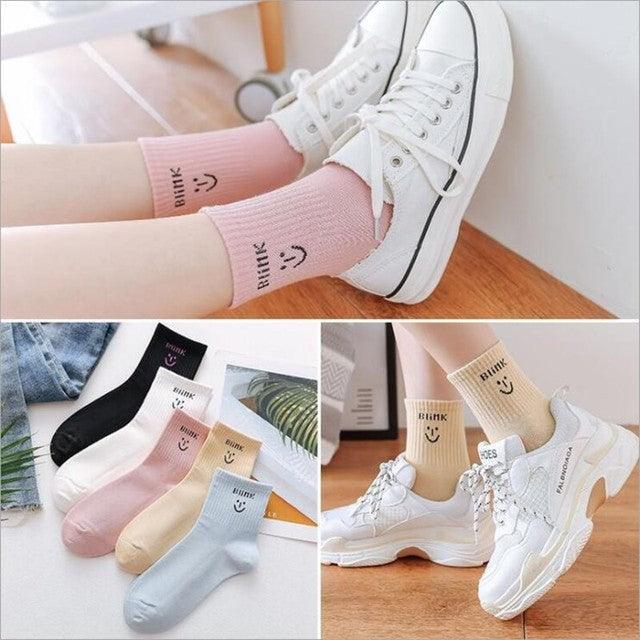 5 Paires Chaussettes Longues Unisexe Fashion Mignonnes Motif Dessin Animé en Coton Doux et Respirant Chaussettes de Sport Été Hiver Chaudes et Amusantes Style Harajuku Pour Hommes et Femmes