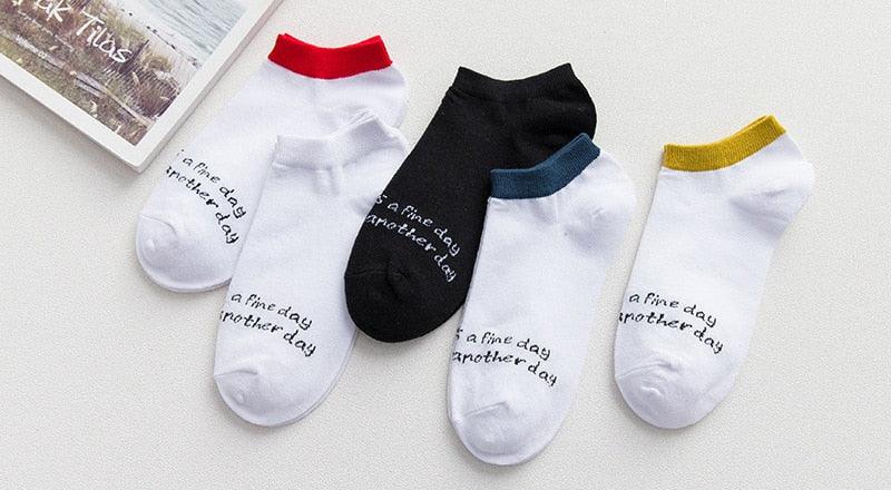 Lot de 5 paires de chaussettes courtes en coton pour femme, motifs chats mignons, imprimés animaux de dessin animé, chaussettes décontractées d'été, cœurs rouges, chaussettes amusantes à la cheville en pur coton pour hommes et femmes