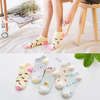 Lot de 5 paires de chaussettes courtes en coton pour femme, motifs chats mignons, imprimés animaux de dessin animé, chaussettes décontractées d'été, cœurs rouges, chaussettes amusantes à la cheville en pur coton pour hommes et femmes